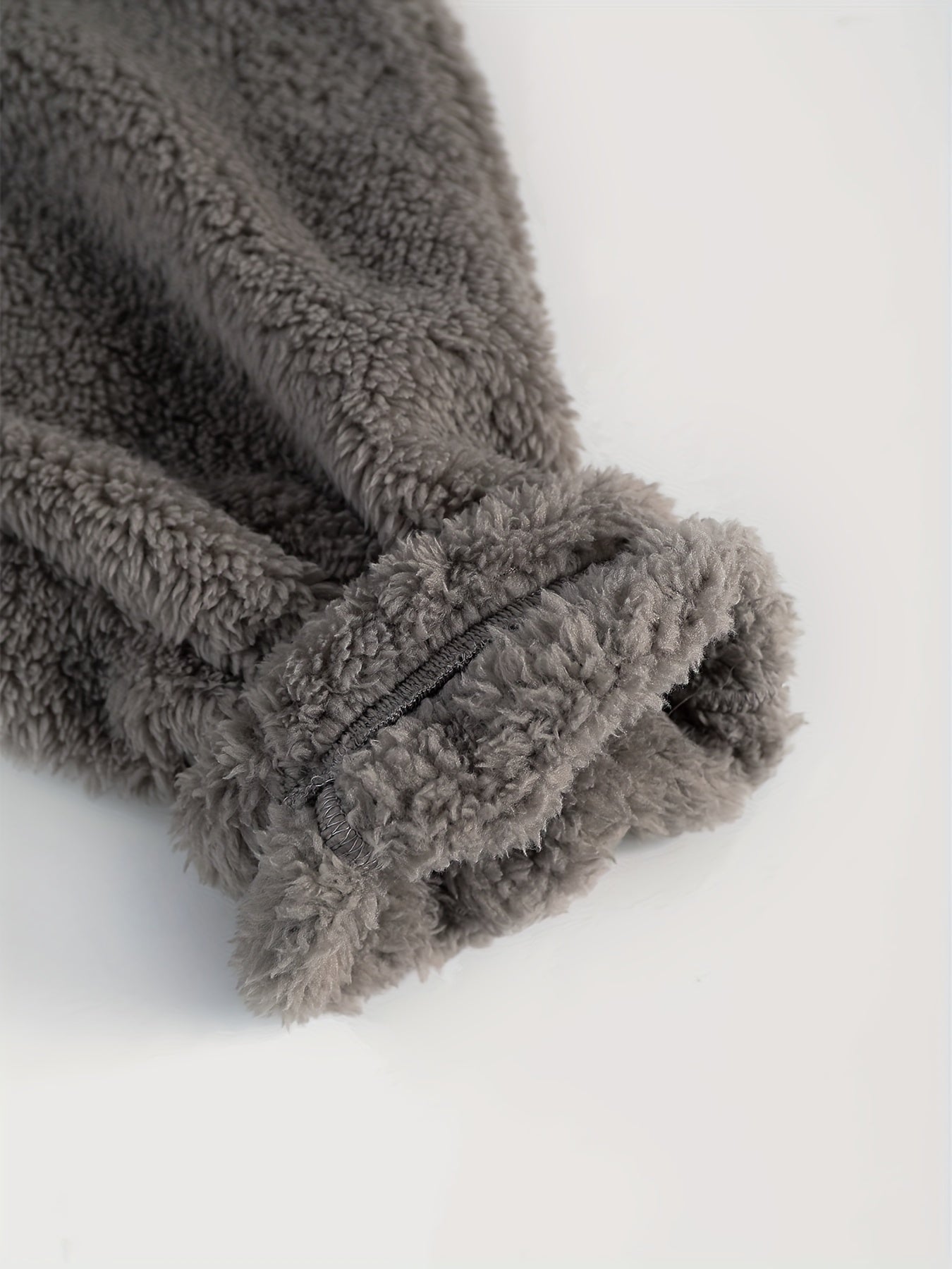 Abbigliamento per il tempo libero in pile - Comodo set di due pezzi composto da felpa con cappuccio e pantaloni della tuta-Modasso
