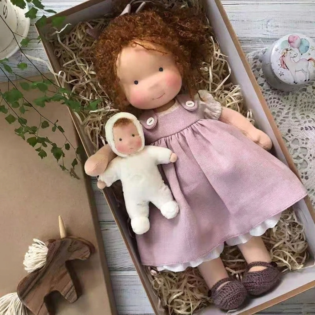 Bambola per il gioco libero, Fatta a mano, Gioco di fantasia, Bambole, Giocattolo pedagogia Waldorf-Bambola Maeve-Modaso