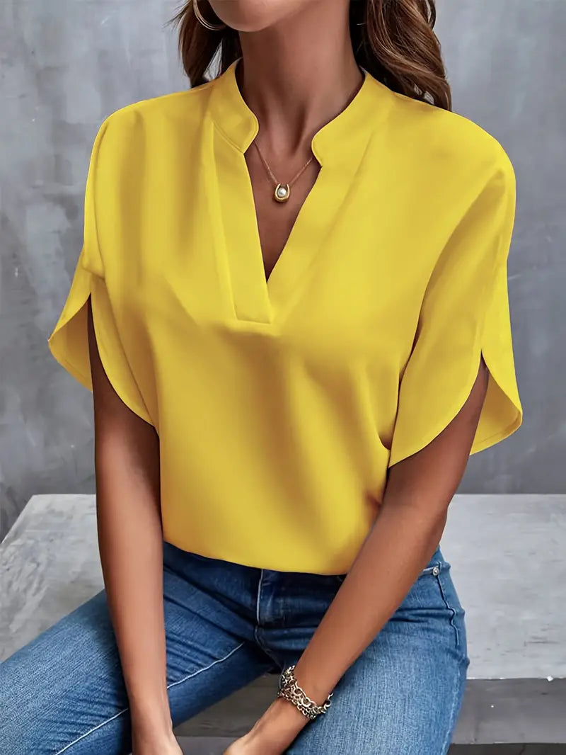 Camicetta - Scollo a V - Maniche corte - Camicetta di raso - Abbigliamento femminile-Giallo-S-Modasso