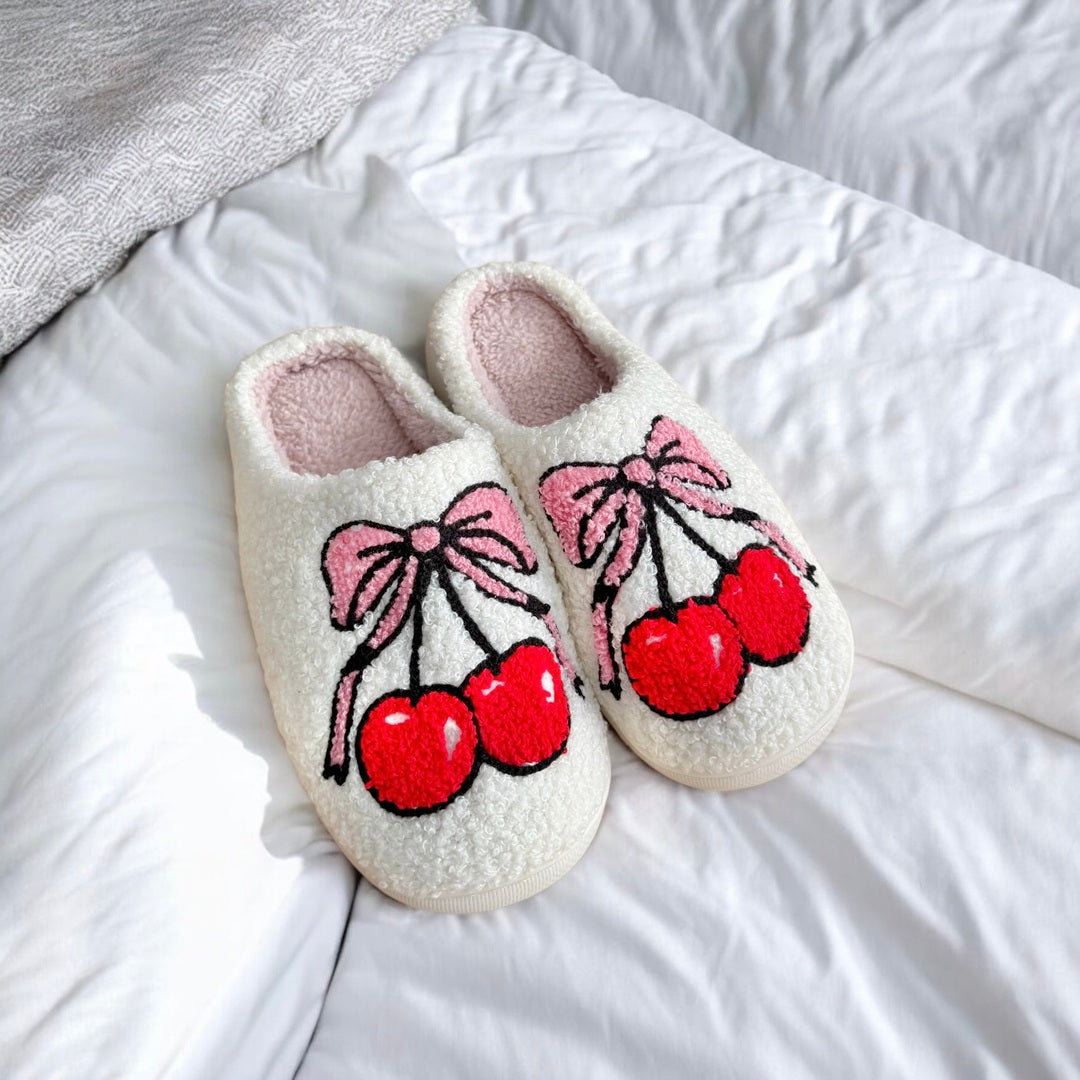 Ciabatte con Ciliegie e Fiocco da Donna, in Peluche-Modaso