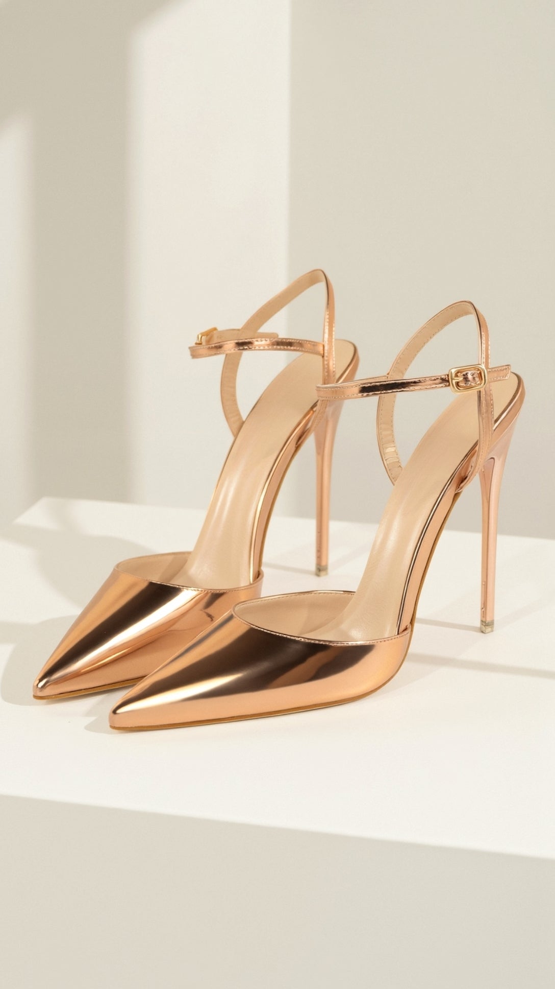 Décolleté Metallizzate Donna, Scarpe con Cinturino e Punta-Modaso