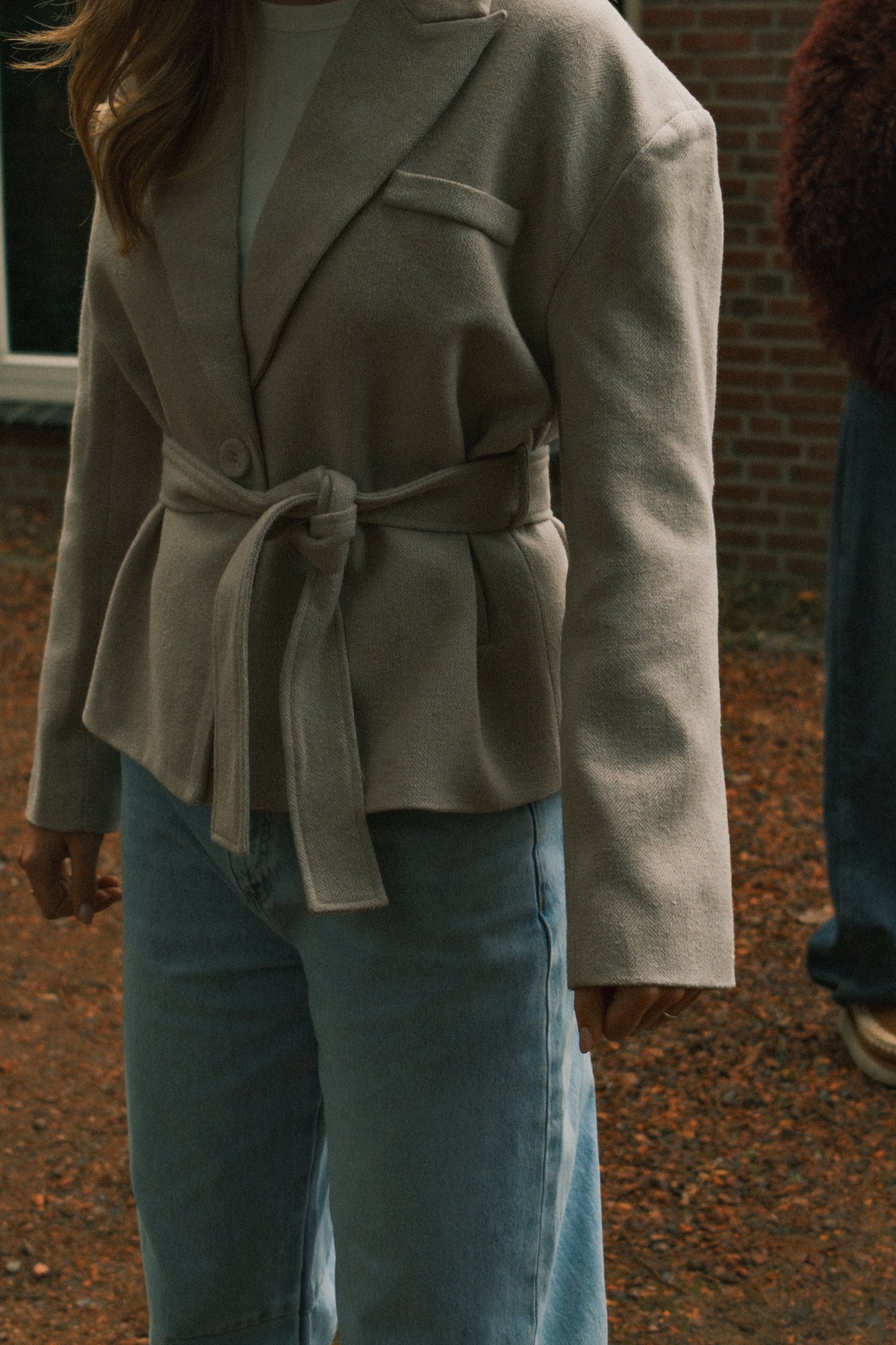 GIACCA BEIGE A RIGHE CON CINTURA-Modaso