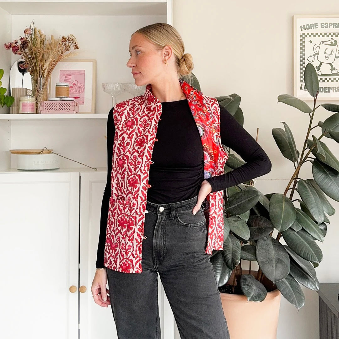 Gilet Trapuntato Reversibile, Donna a Fiori Smanicato-Modaso