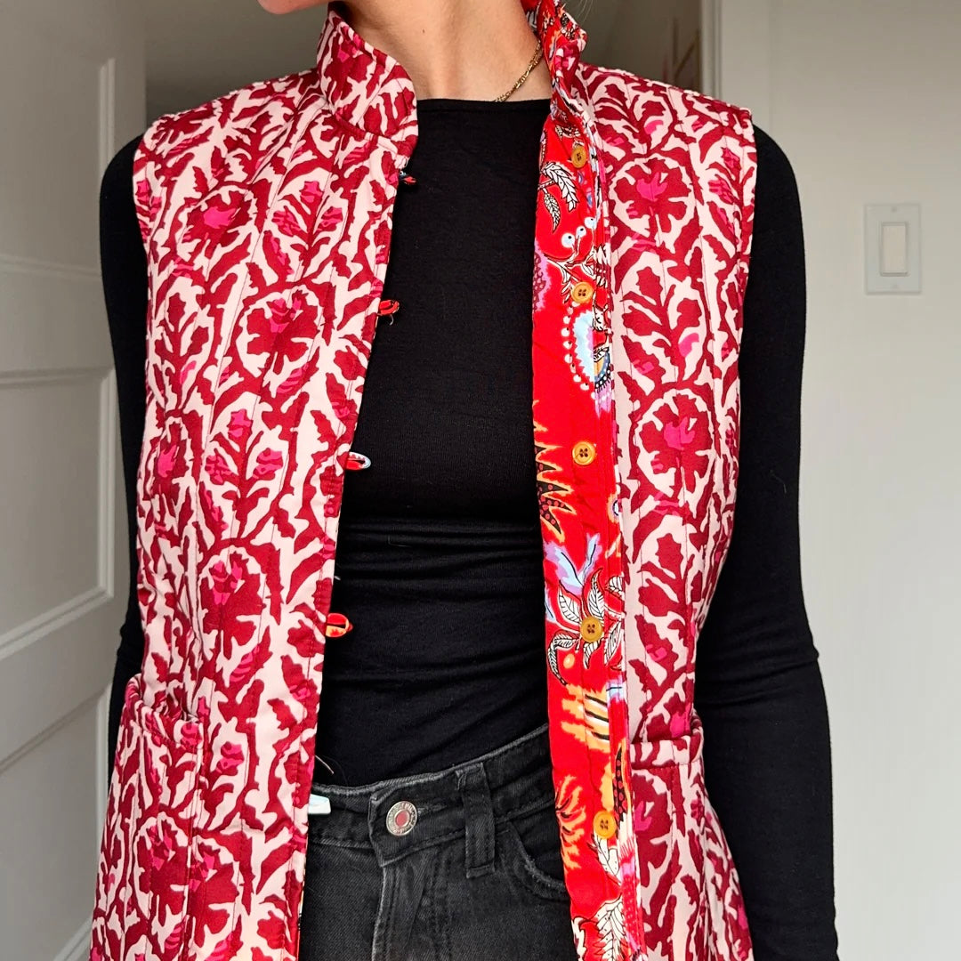 Gilet Trapuntato Reversibile, Donna a Fiori Smanicato-Modaso