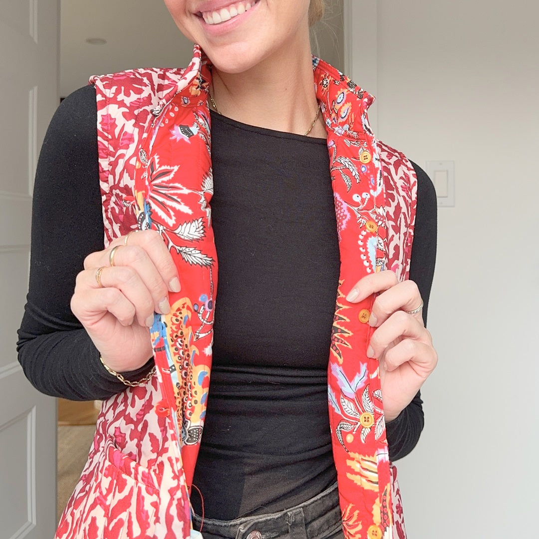 Gilet Trapuntato Reversibile, Donna a Fiori Smanicato-Modaso