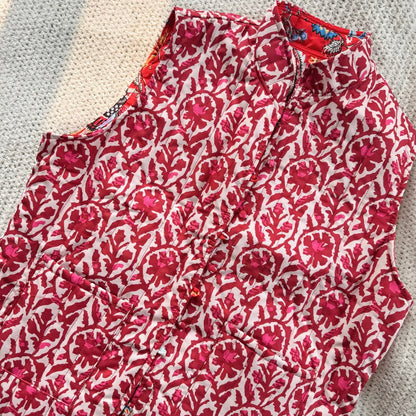 Gilet Trapuntato Reversibile, Donna a Fiori Smanicato-Modaso