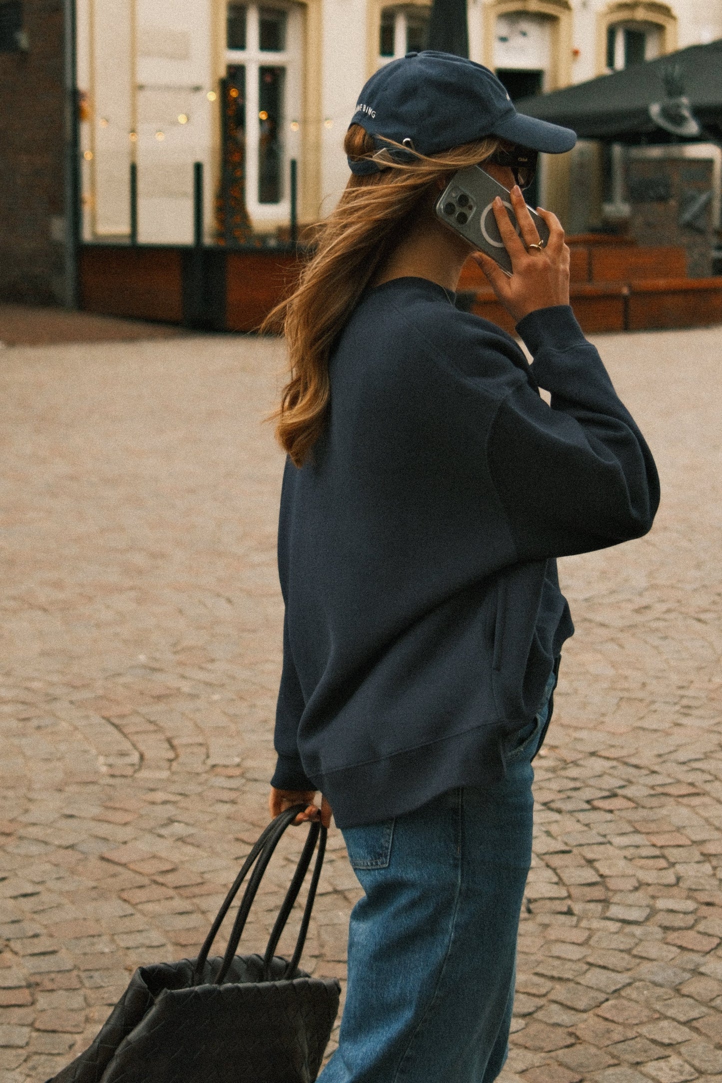 JEANS DONNA A GAMBA LARGA CON VESTIBILITÀ RELAX-Modaso