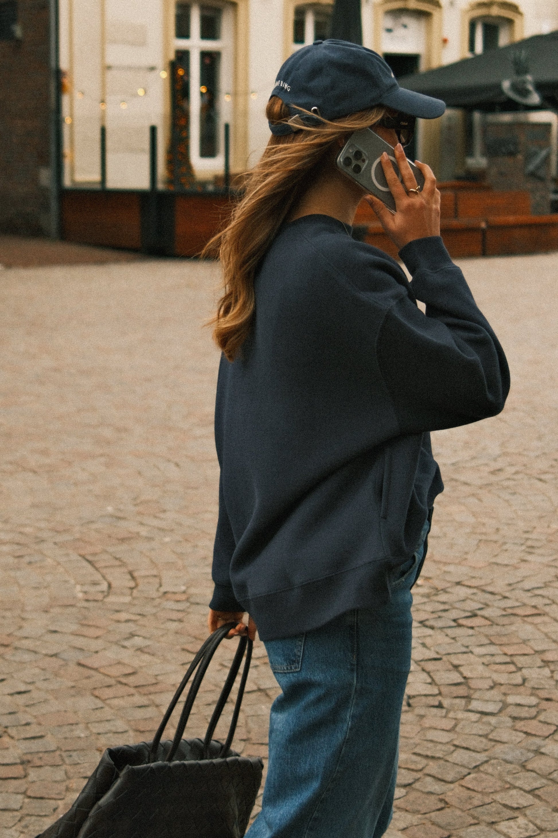 JEANS DONNA A GAMBA LARGA CON VESTIBILITÀ RELAX-Modaso