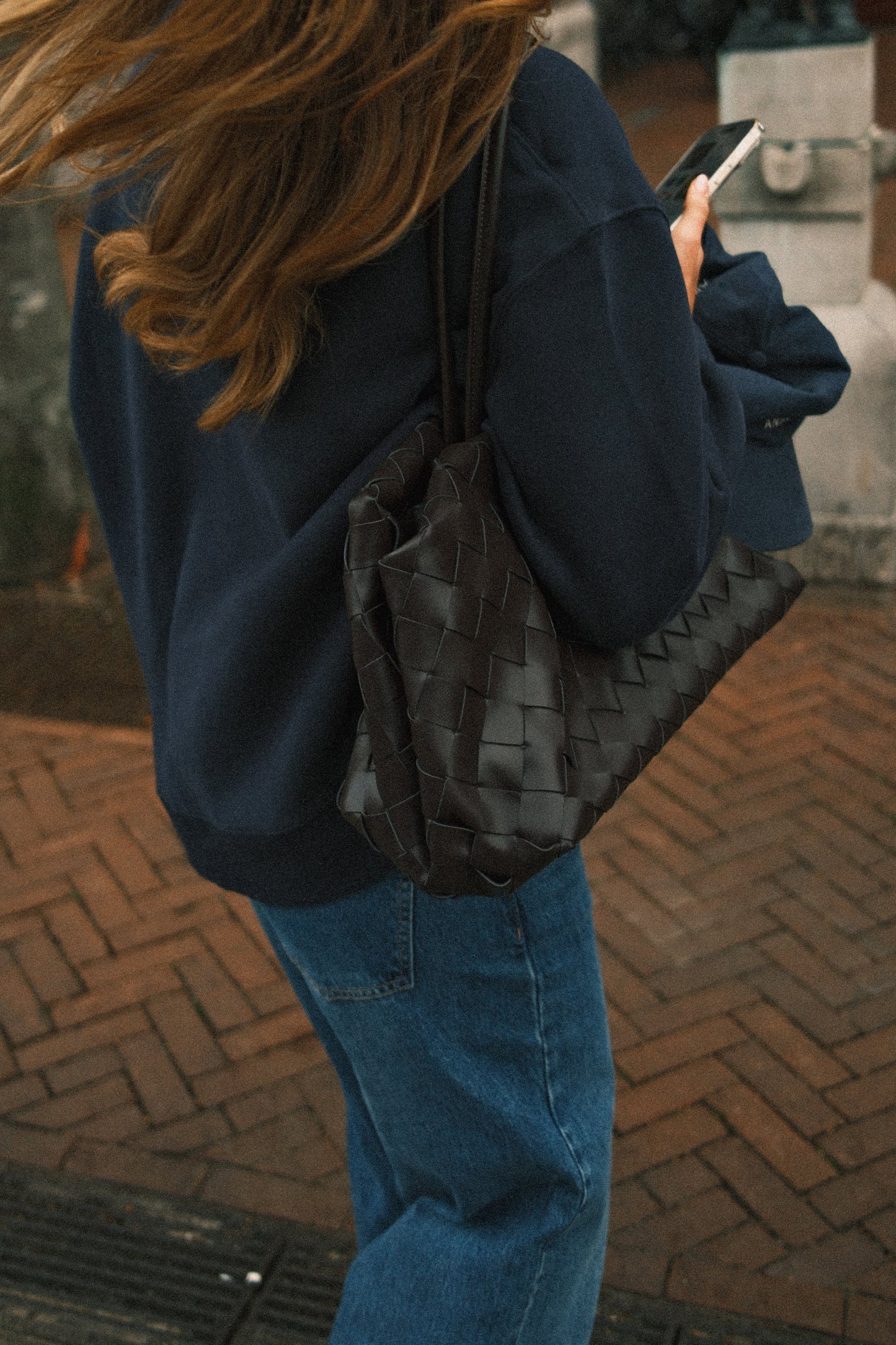 JEANS DONNA A GAMBA LARGA CON VESTIBILITÀ RELAX-Modaso