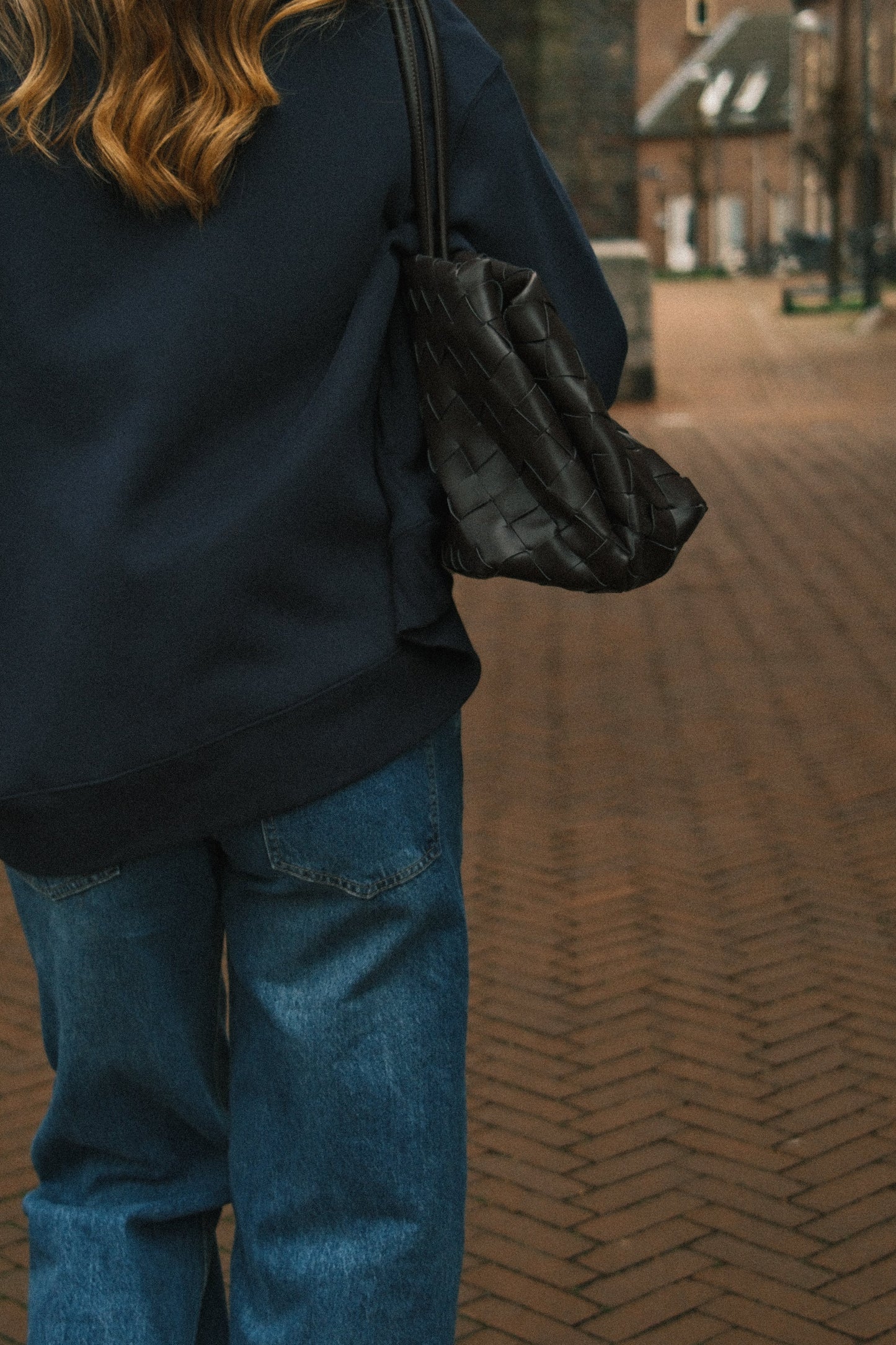 JEANS DONNA A GAMBA LARGA CON VESTIBILITÀ RELAX-Modaso