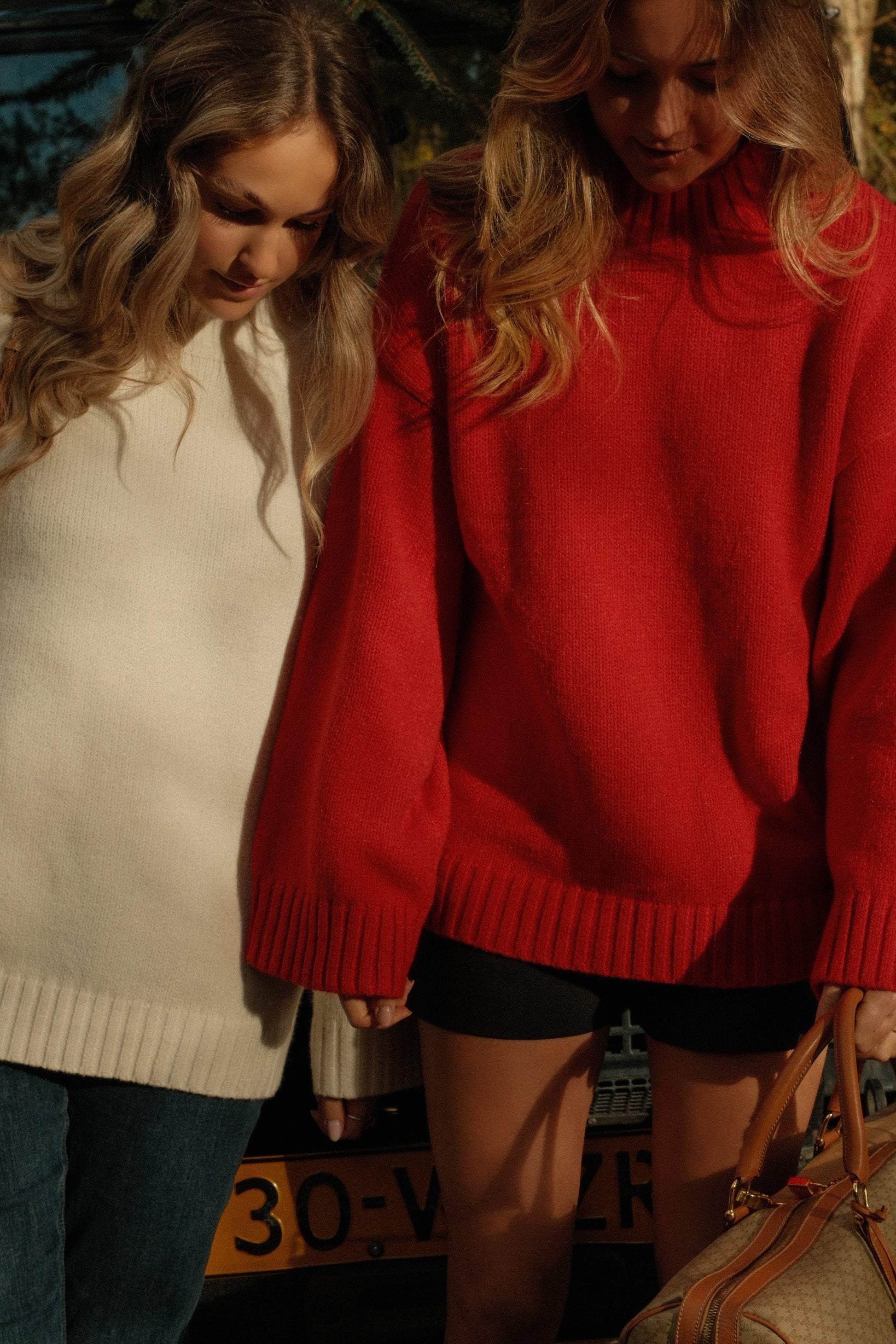 MAGLIONE BIANCO DA DONNA CON COLLO ALTO-Modaso