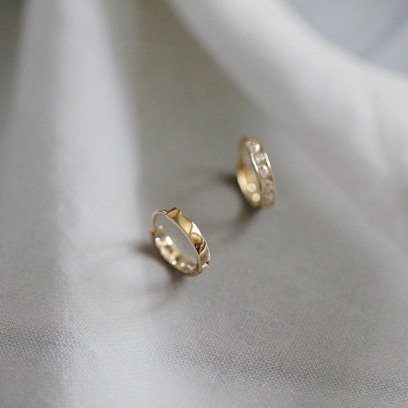 Orecchini a Cerchietto con Pavé, Placcati Oro 14K-Modaso