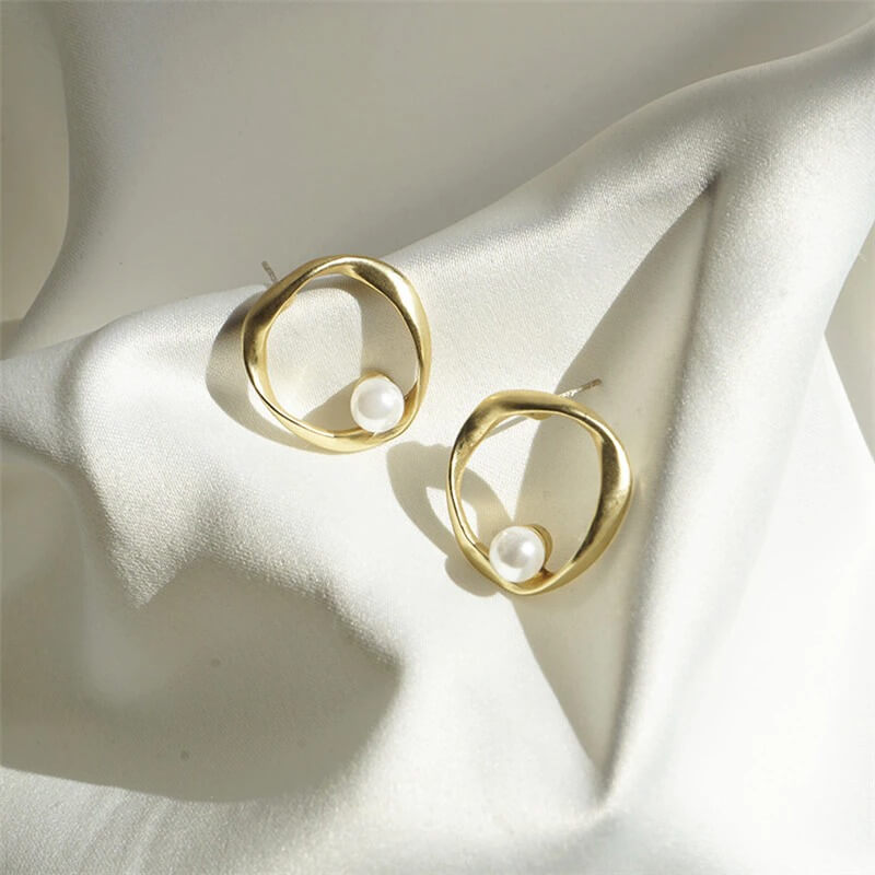 Orecchini a Cerchio Aperto con Perla, Oro Opaco-Modaso