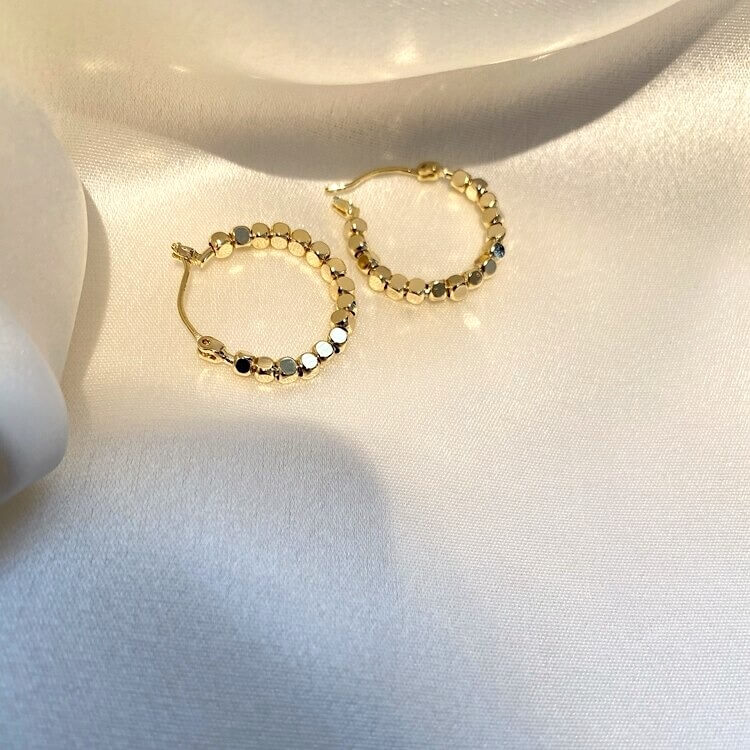 Orecchini a Cerchio con Perline a Cubo, Oro da Donna-Modaso