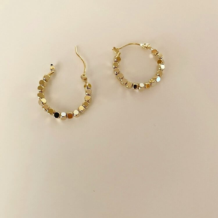 Orecchini a Cerchio con Perline a Cubo, Oro da Donna-Modaso