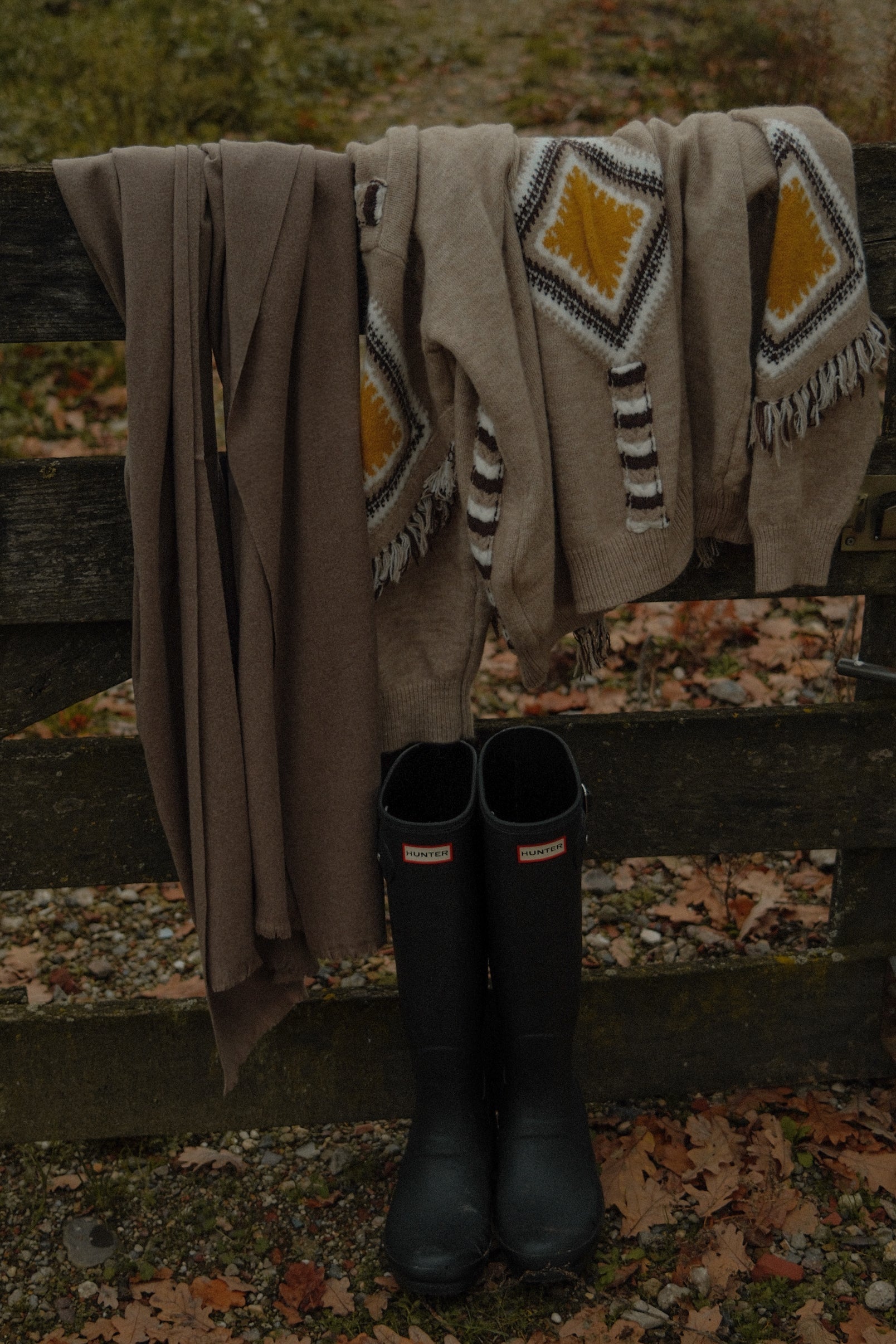 SCIARPA DONNA CALDA E MORBIDA COLOR TAUPE-Modaso