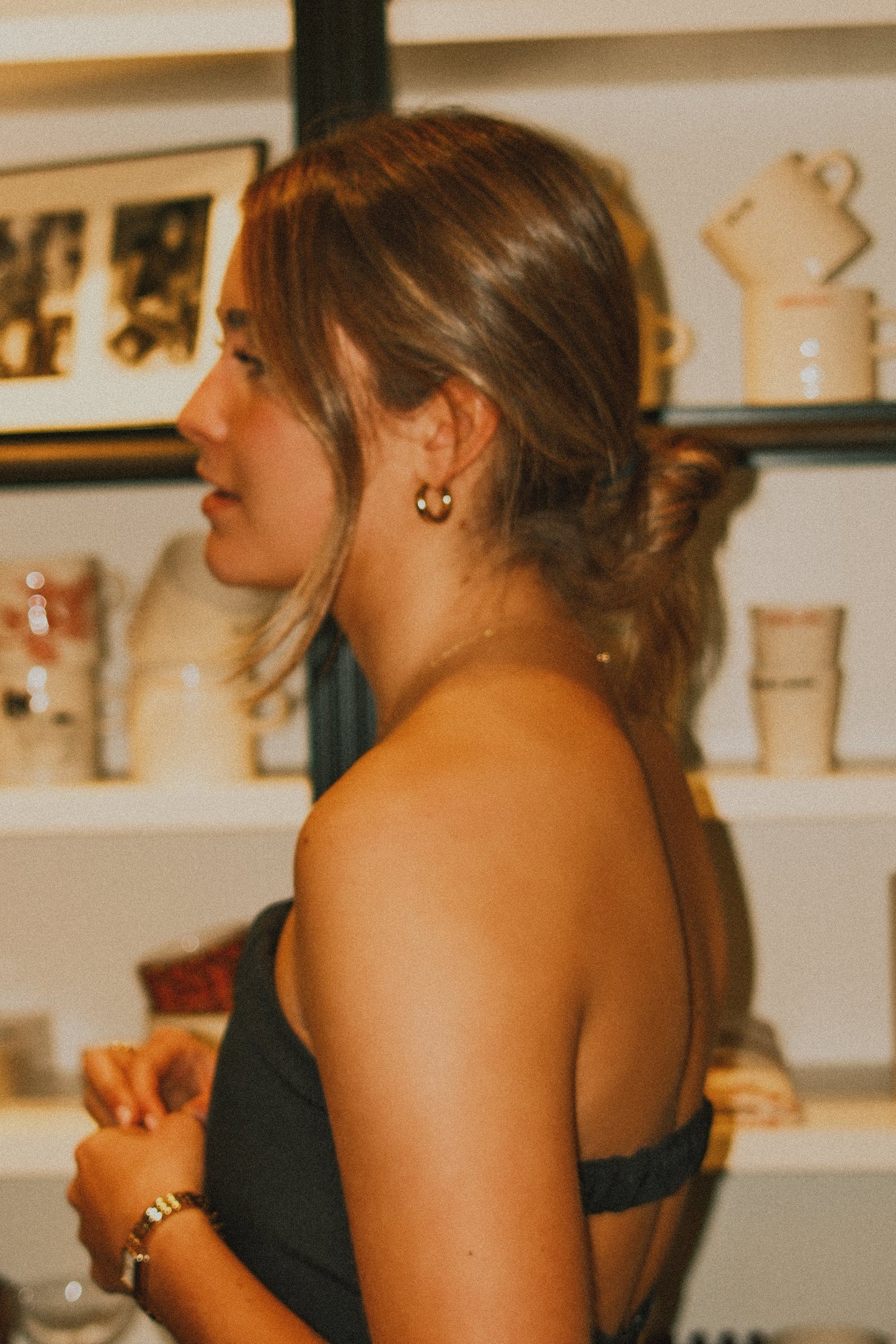 VESTITO NERO CORTO DONNA – ELEGANTE MINI ABITO DA FESTA CON SCHIENA SCOPERTA-Modaso