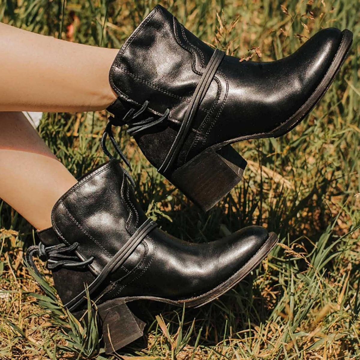 Stivaletti Western Donna, Lacci Avvolgenti, Tacco Largo-Modaso